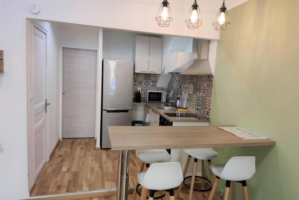 Апартаменти Joli T2 Proche Vieux-Port, Terrasses Du Port Et Metro Joliette Марсель Екстер'єр фото